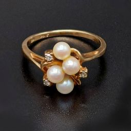Pearl & Diamond Ring | 10K Gold, 6 pts., 4mm Pearls