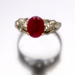 EXCEPTIONAL 18K WHITE GOLD DEEP RED RUBY AND DIAMOND RING SIZE 7