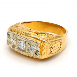 Man's Three Stone Diamond Ring