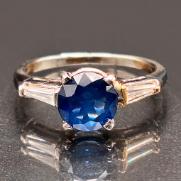 Blue Sapphire & Diamond Platinum Ring | 1.4 CT Sapphire