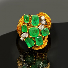 Emerald Ring with Diamonds | 18K Yellow Gold, Size 6.5