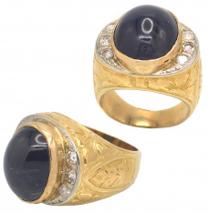 Man’s Blue Sapphire Diamond Halo Ring | 13 CT Cabochon Sapphire 18K Yellow Gold