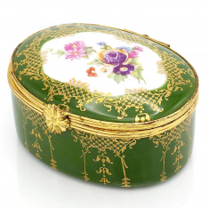 Oval French Limoges Dresser Box – Green with Floral Design & Gold Accents, Pristine Condition
