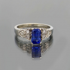 Sapphire & Diamond Ring in 14K Yellow Gold – 1.5 CT TW Blue Sapphire