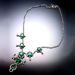 18K WHITE GOLD EMERALD DIAMOND NECKLACE WITH 4 CTS TW OF H/VS1-VS2 DIAMONDS AND 24 CTS OF EMERALDS